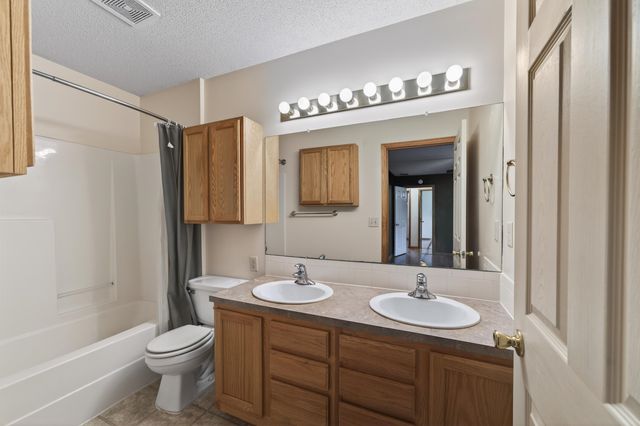 1938 N Burns, Wichita, KS 67203