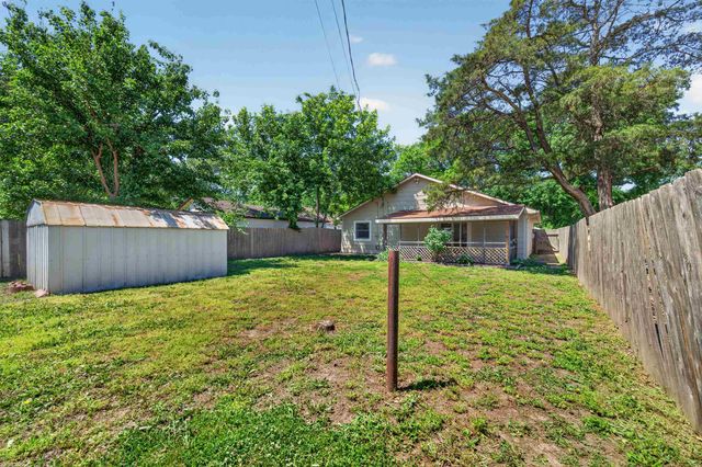 1938 N Burns, Wichita, KS 67203