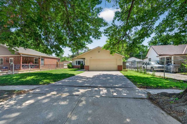 1938 N Burns, Wichita, KS 67203