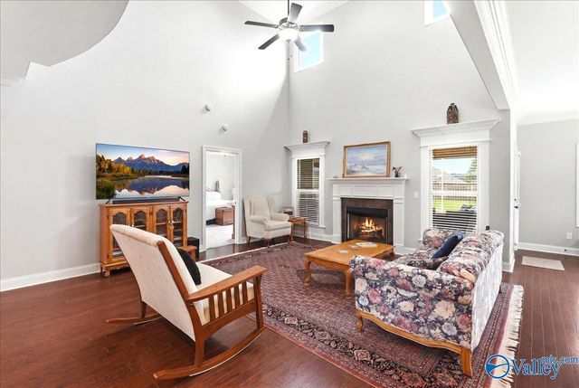 24 Hawthorn Heights Blvd SW, Huntsville, AL 35824