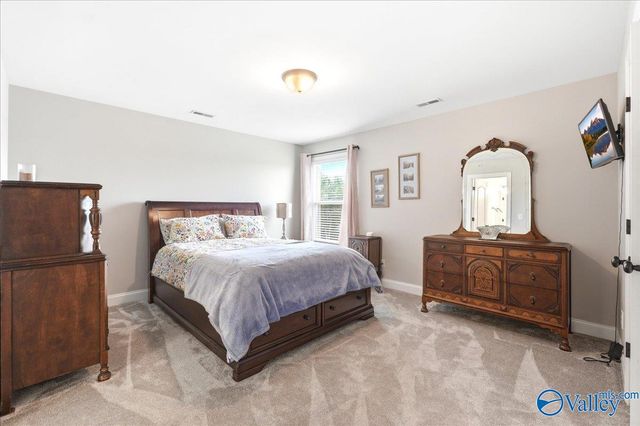 24 Hawthorn Heights Blvd SW, Huntsville, AL 35824