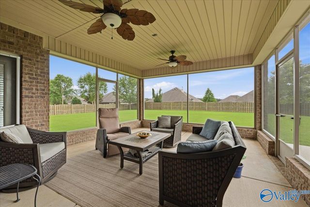 24 Hawthorn Heights Blvd SW, Huntsville, AL 35824