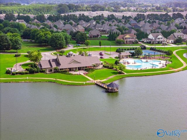 24 Hawthorn Heights Blvd SW, Huntsville, AL 35824
