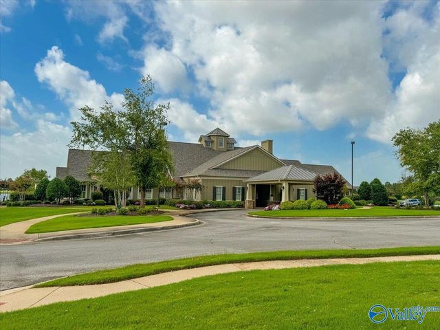 24 Hawthorn Heights Blvd SW, Huntsville, AL 35824