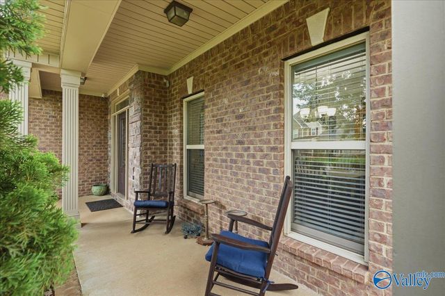 24 Hawthorn Heights Blvd SW, Huntsville, AL 35824