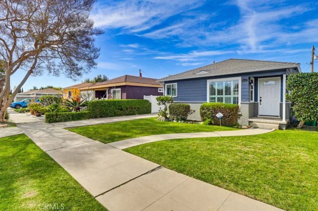 3133 Cedar Avenue, Long Beach, CA 90806