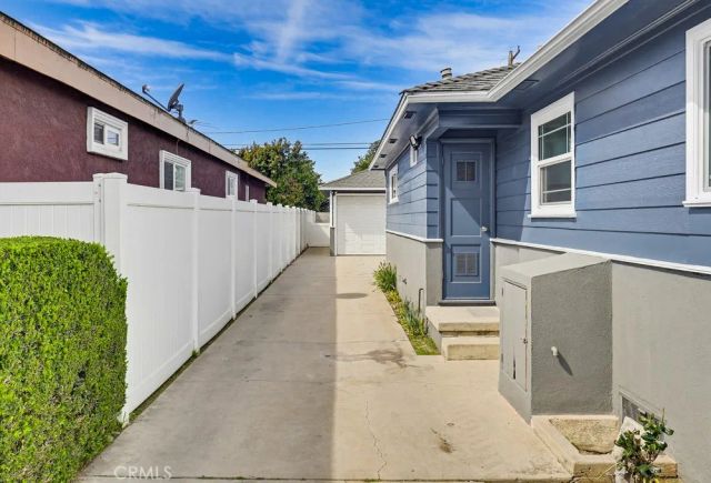 3133 Cedar Avenue, Long Beach, CA 90806