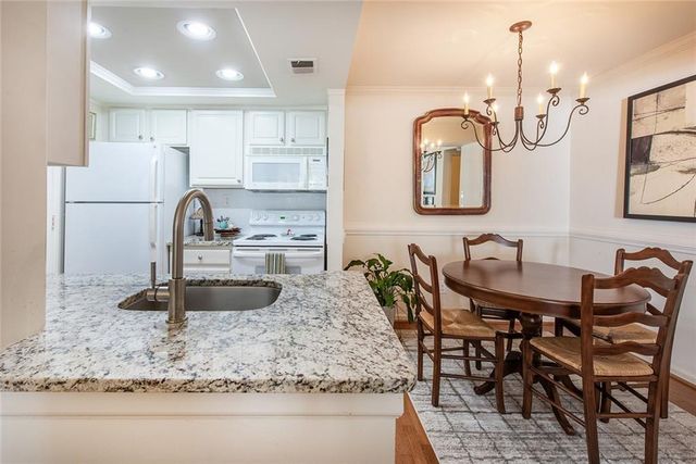 3076 Chastain Park Court NE, Atlanta, GA 30342