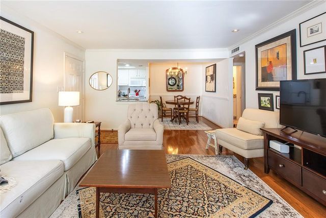 3076 Chastain Park Court NE, Atlanta, GA 30342