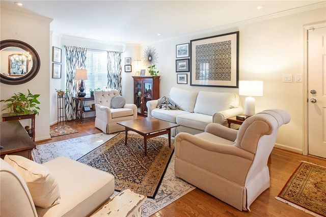 3076 Chastain Park Court NE, Atlanta, GA 30342