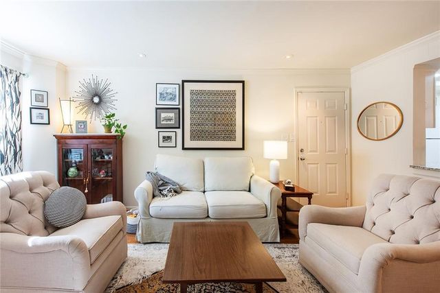 3076 Chastain Park Court NE, Atlanta, GA 30342