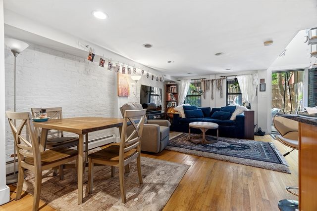 32 Yarmouth St A, Boston, MA 02118