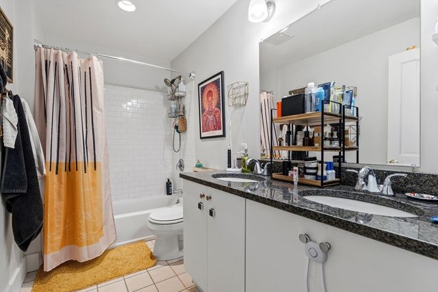 32 Yarmouth St A, Boston, MA 02118