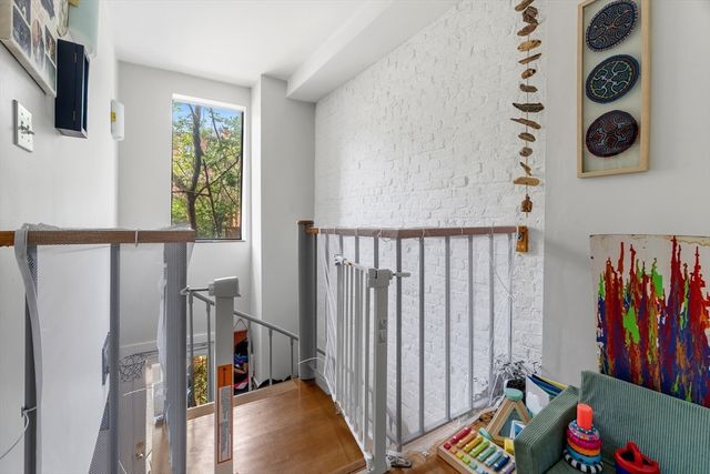 32 Yarmouth St A, Boston, MA 02118
