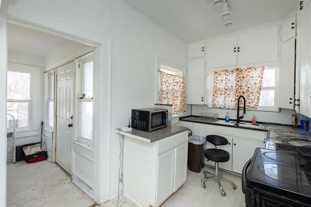 726 Morton Avenue, Des Moines, IA 50316