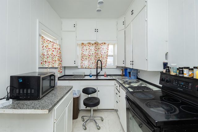 726 Morton Avenue, Des Moines, IA 50316