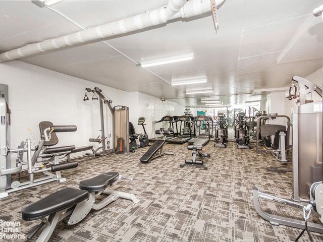 555 Kappock St Apt 12G, New York City, NY 10463