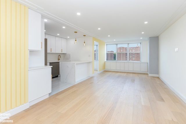 555 Kappock St Apt 12G, New York City, NY 10463