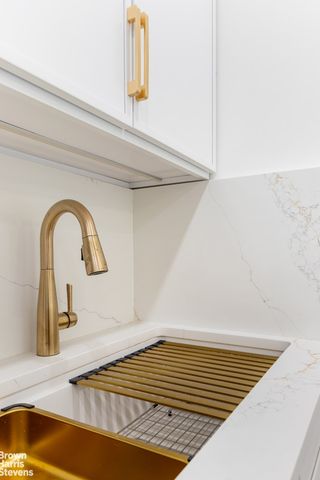 555 Kappock St Apt 12G, New York City, NY 10463