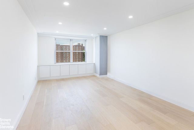 555 Kappock St Apt 12G, New York City, NY 10463