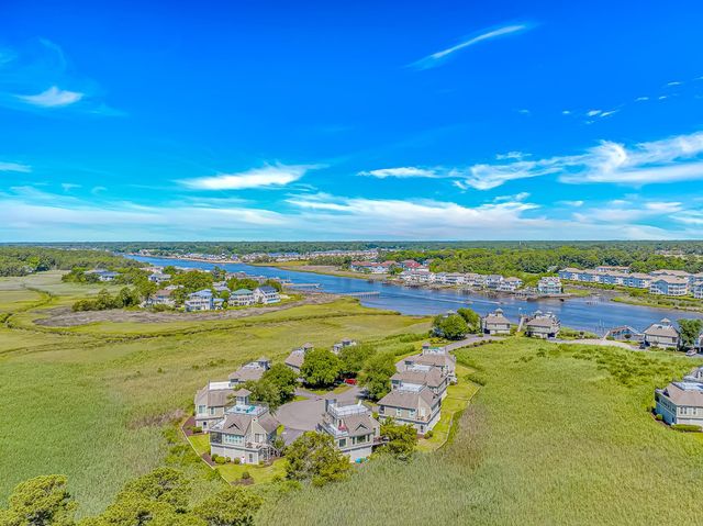 1668 Harbor Dr., North Myrtle Beach, SC 29582
