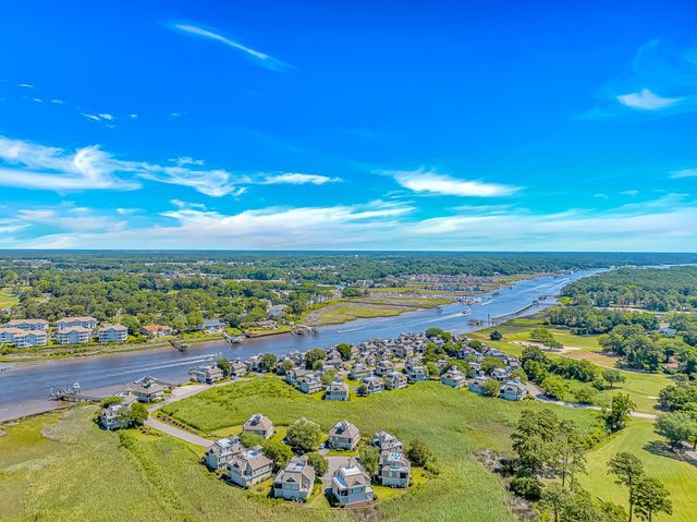 1668 Harbor Dr., North Myrtle Beach, SC 29582