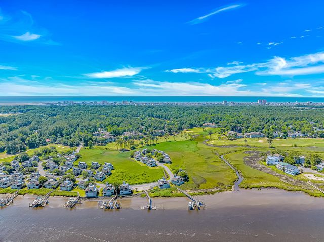1668 Harbor Dr., North Myrtle Beach, SC 29582