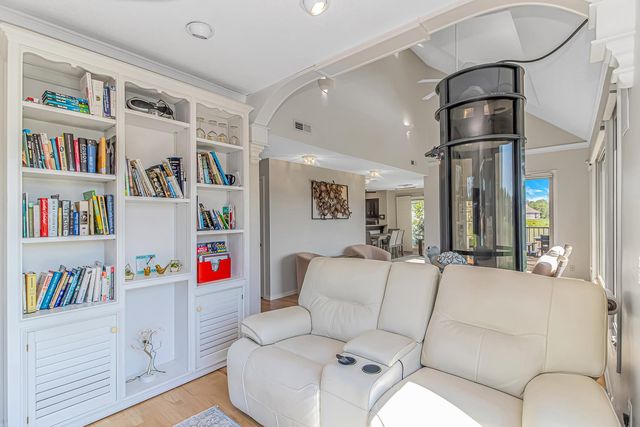1668 Harbor Dr., North Myrtle Beach, SC 29582