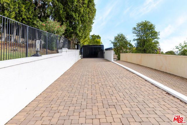 5192 Parkway Calabasas, Calabasas, CA 91302