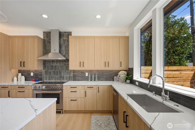 510 N 92nd Street, Seattle, WA 98103