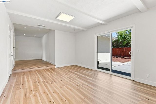 6963 Portage Rd, Dublin, CA 94568