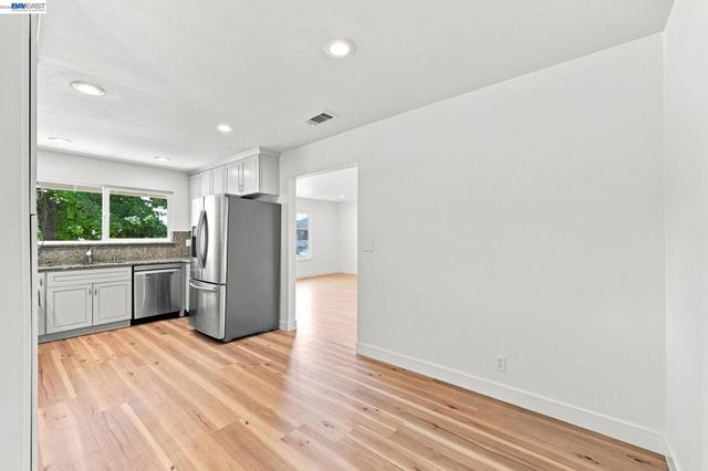 6963 Portage Rd, Dublin, CA 94568