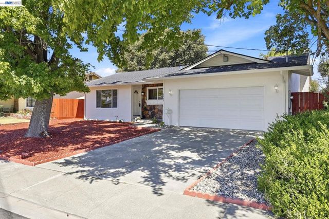 6963 Portage Rd, Dublin, CA 94568