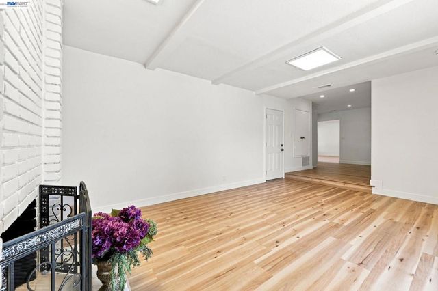 6963 Portage Rd, Dublin, CA 94568