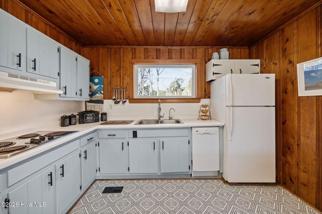 314 Pond View Court, Hampstead, NC 28443