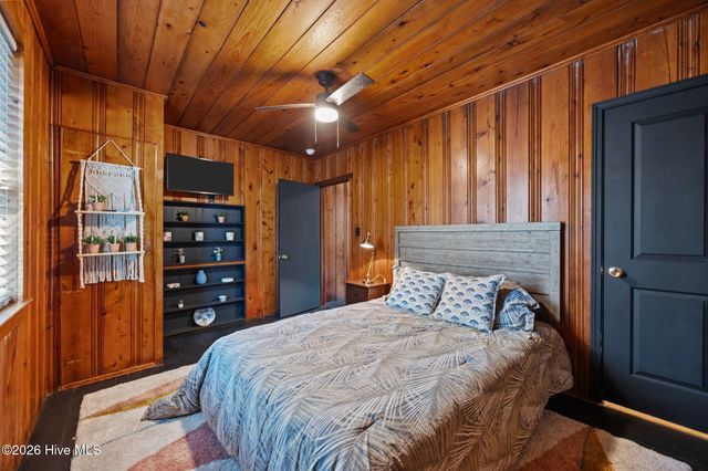 314 Pond View Court, Hampstead, NC 28443