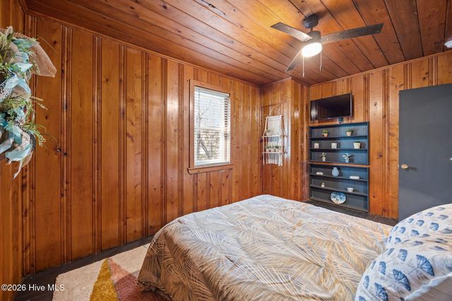 314 Pond View Court, Hampstead, NC 28443