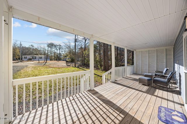 314 Pond View Court, Hampstead, NC 28443