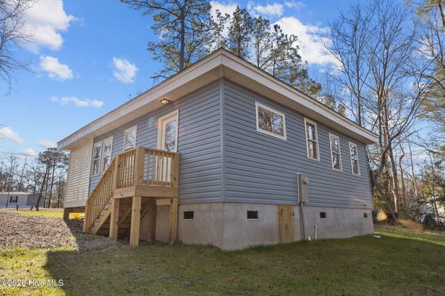 314 Pond View Court, Hampstead, NC 28443
