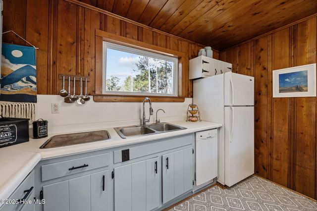 314 Pond View Court, Hampstead, NC 28443