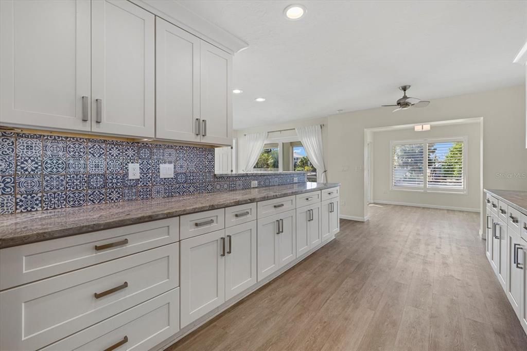 Image 21 of property listing at 5164 WINDWARD AVENUE, Sarasota, FL 34242