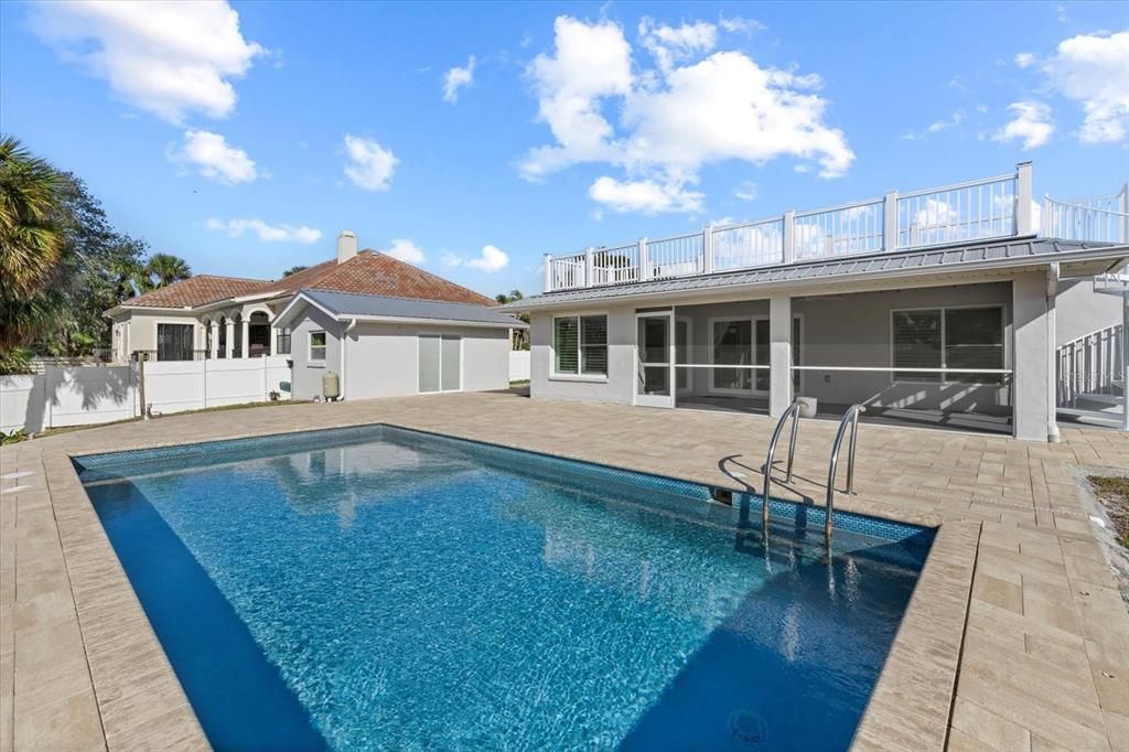 Image 37 of property listing at 5164 WINDWARD AVENUE, Sarasota, FL 34242