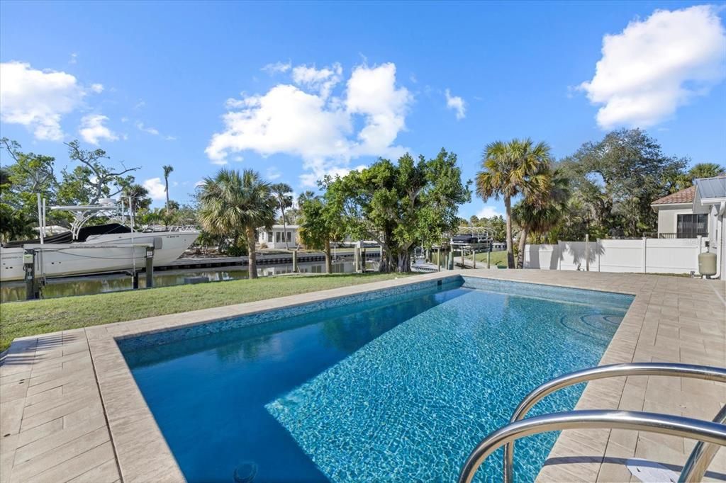 Image 38 of property listing at 5164 WINDWARD AVENUE, Sarasota, FL 34242