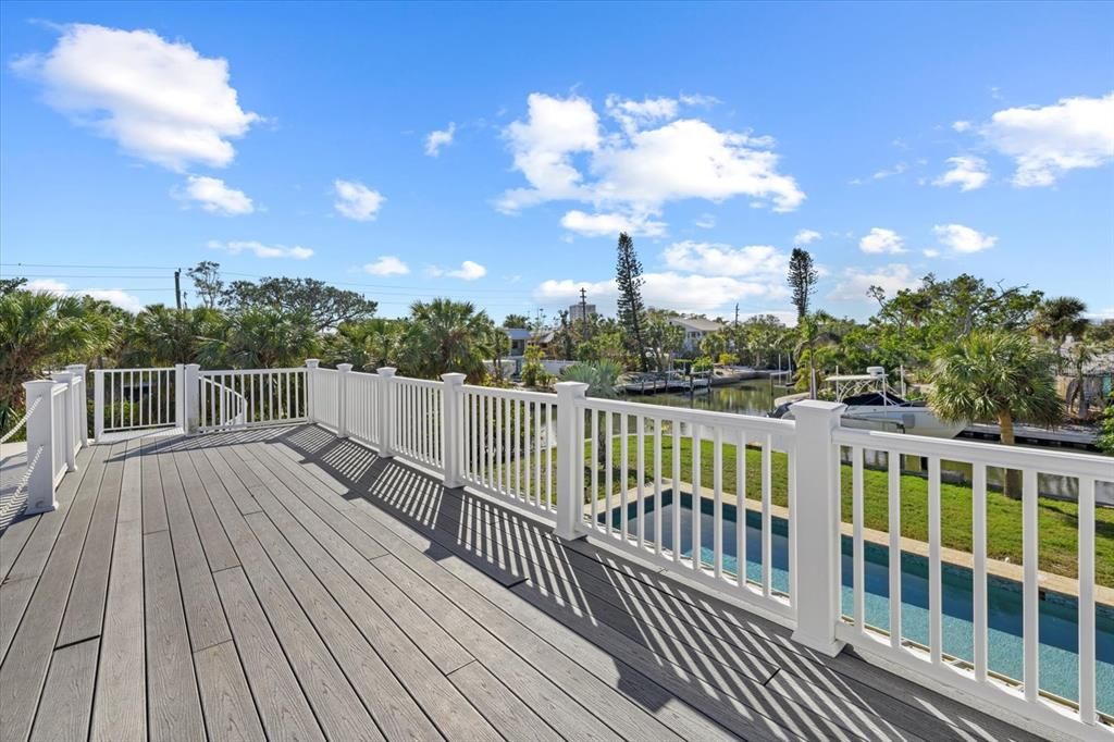 Image 42 of property listing at 5164 WINDWARD AVENUE, Sarasota, FL 34242