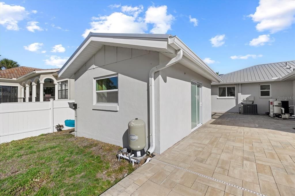 Image 46 of property listing at 5164 WINDWARD AVENUE, Sarasota, FL 34242
