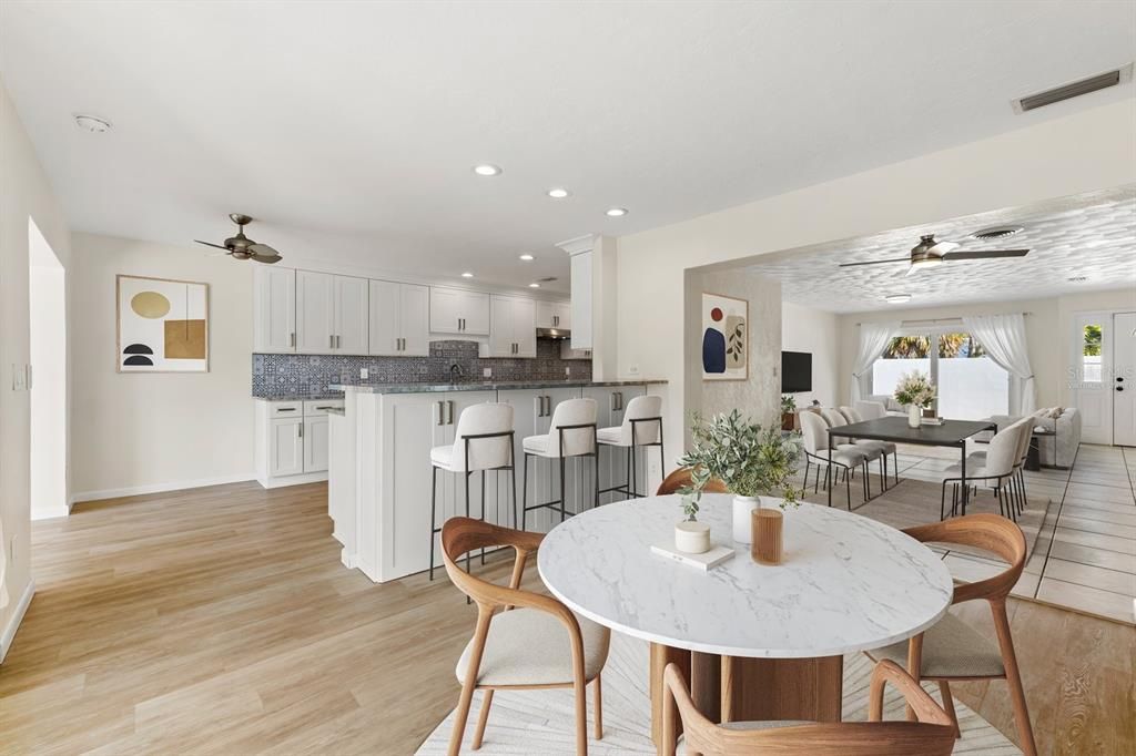 Image 5 of property listing at 5164 WINDWARD AVENUE, Sarasota, FL 34242