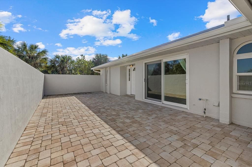 Image 52 of property listing at 5164 WINDWARD AVENUE, Sarasota, FL 34242