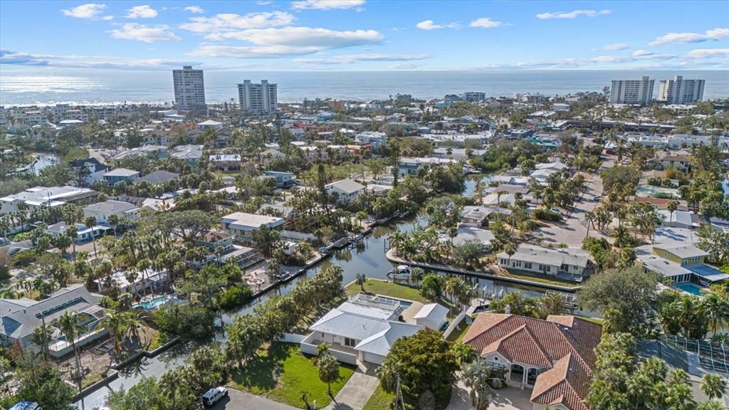 Image 54 of property listing at 5164 WINDWARD AVENUE, Sarasota, FL 34242