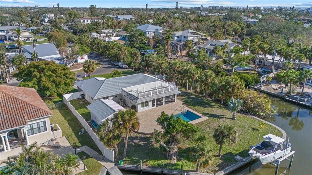 Image 61 of property listing at 5164 WINDWARD AVENUE, Sarasota, FL 34242