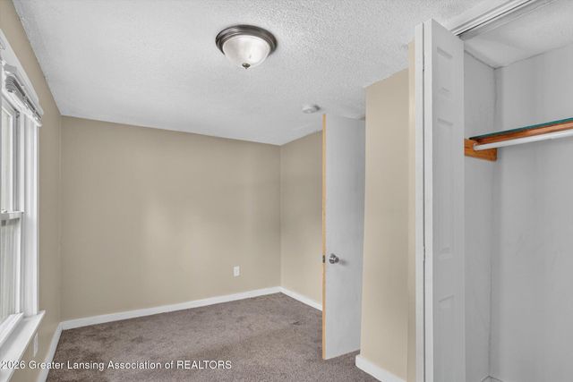5211 Bogart Street, Lansing, MI 48911